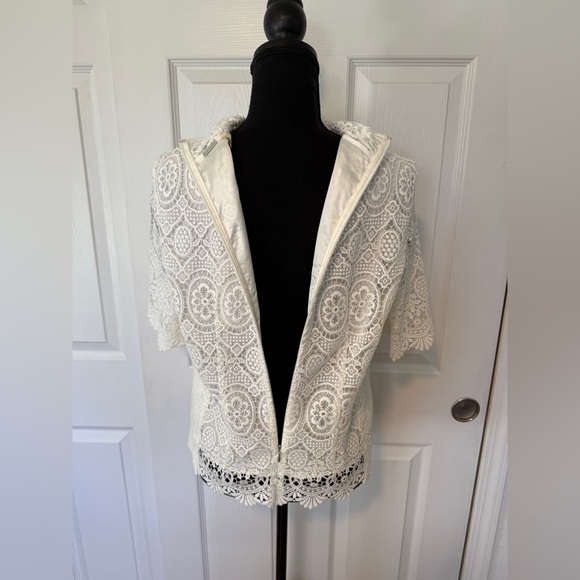 Elie Tahari Elegant White Lace Women's Top - Picture 8 of 11